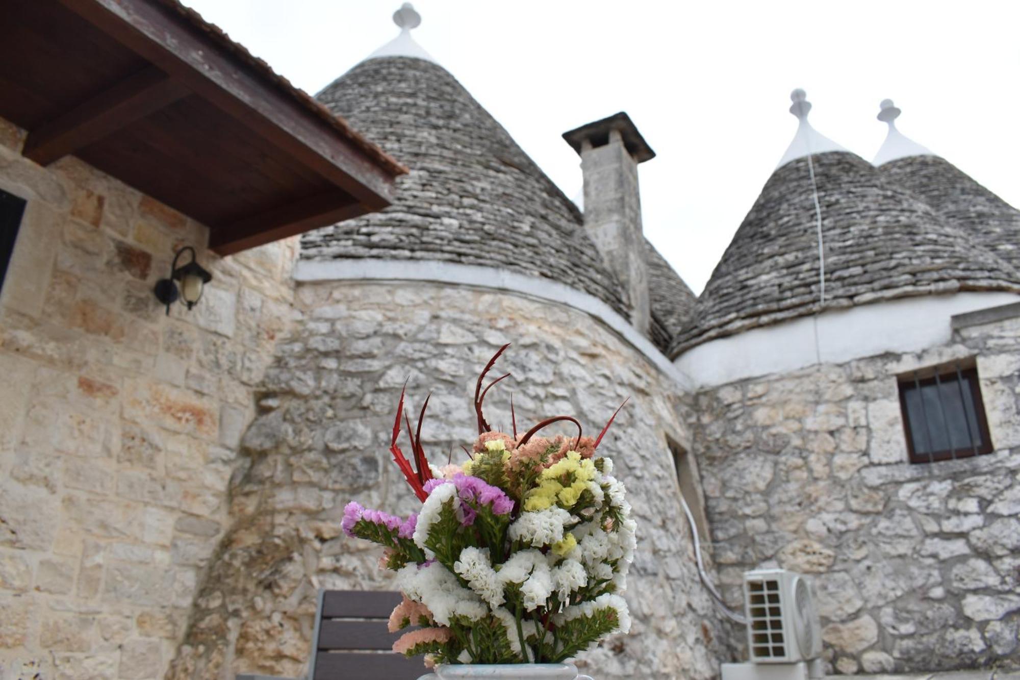 Trulli Allegretti 노치 외부 사진